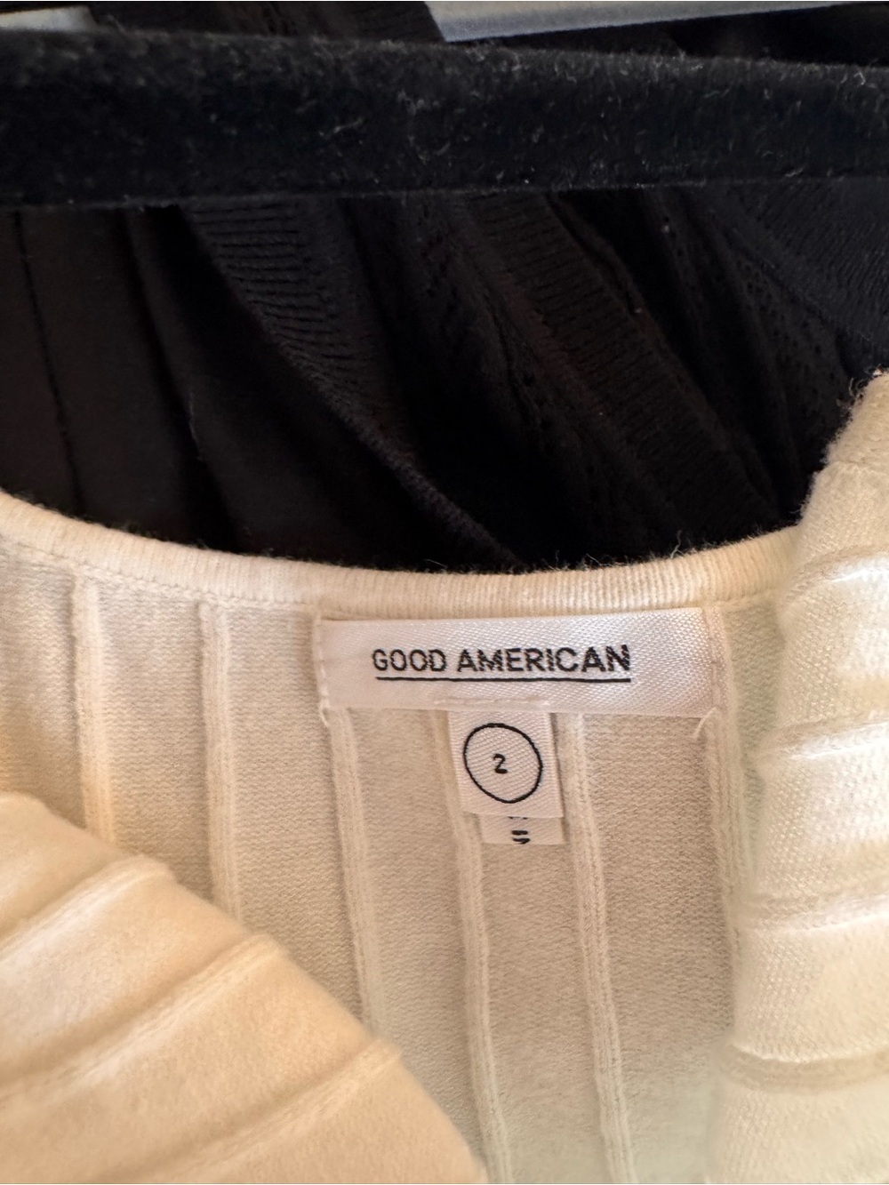 Good American White Ribbed Button-Front Cropped Tank - Picture 2 of 3